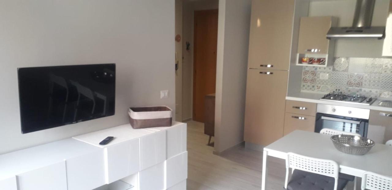 Ad Un Passo Dal Mare Apartment Porto Sant'Elpidio Bagian luar foto
