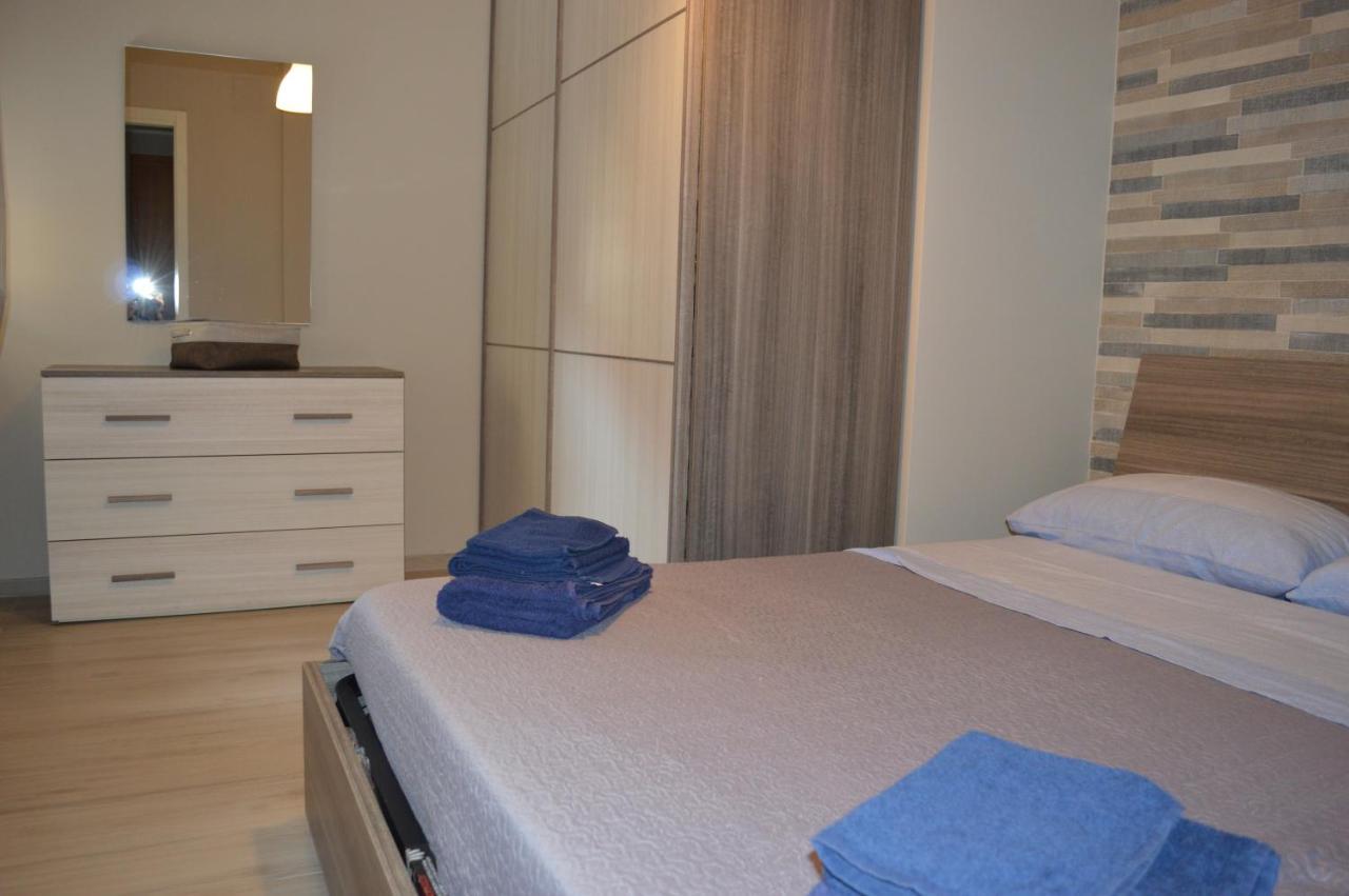 Ad Un Passo Dal Mare Apartment Porto Sant'Elpidio Bagian luar foto