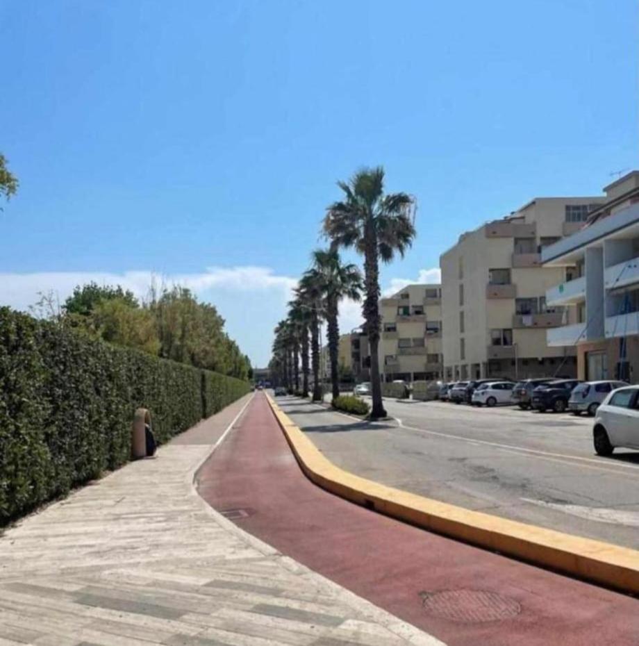 Ad Un Passo Dal Mare Apartment Porto Sant'Elpidio Bagian luar foto